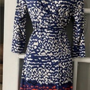 Diane Von Furstenburg Elegant Blue and White Patterned Silk Dress